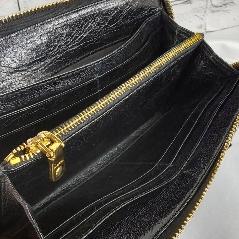 'MIU MIU' BOW-FRONT LEATHER WALLET FULL-ZIP  DISTRESSED ONYX - Picture 5 of 15